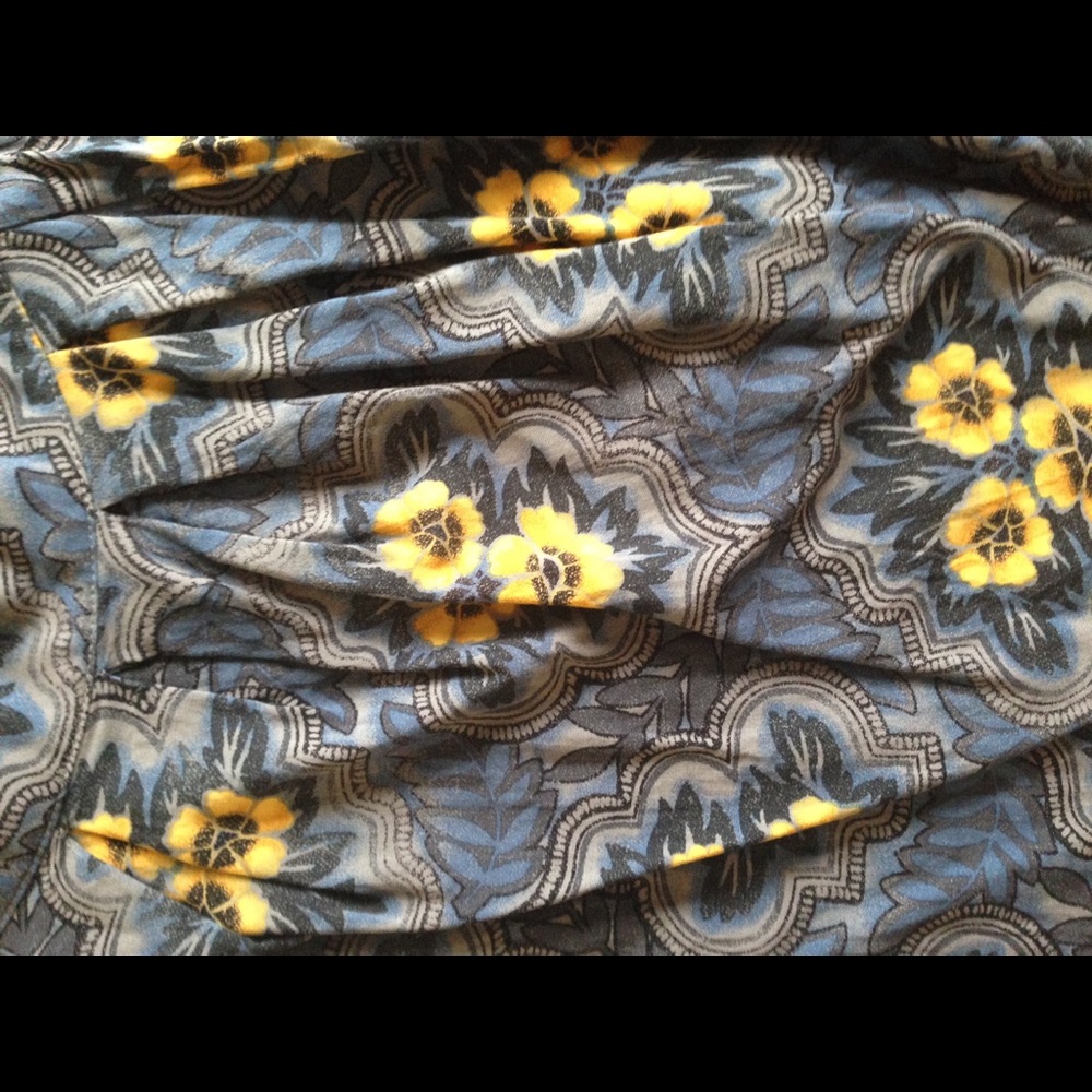 🌻Sunflower Skirt🌻 - Picture 3 of 4